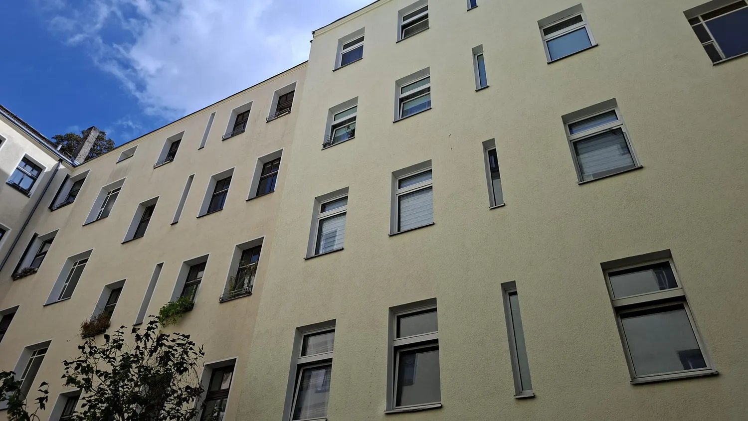 2 Zimmer Wohnung mit 68 m² in Berlin – Bild 1