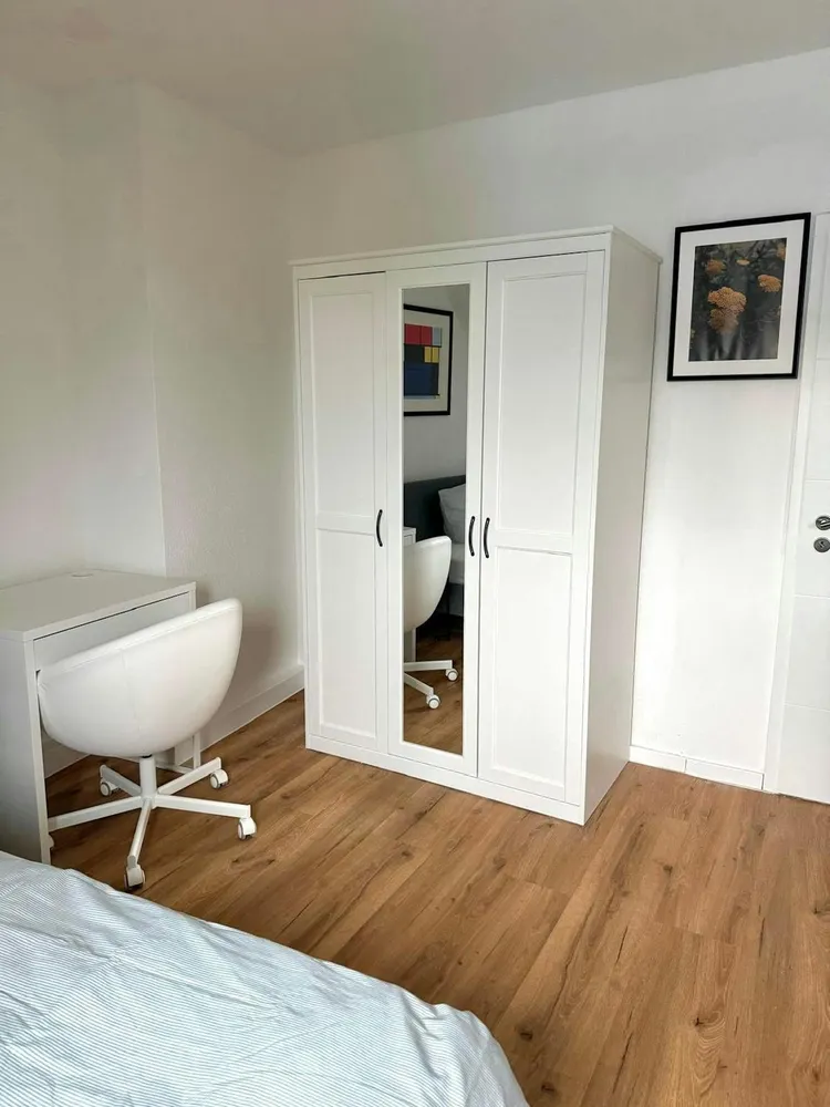 WG-Zimmer mit 20 m² in Düsseldorf – Bild 2