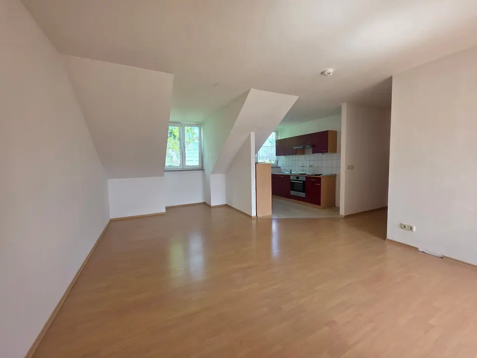 2 Zimmer Wohnung mit 60 m² in Hof – Bild 1
