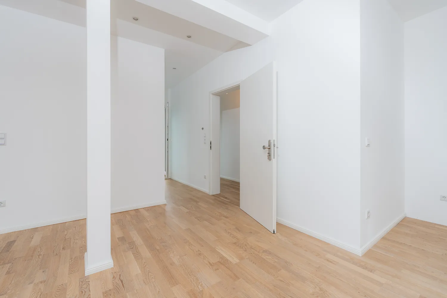2 Zimmer Wohnung mit 85 m² in Berlin – Bild 6