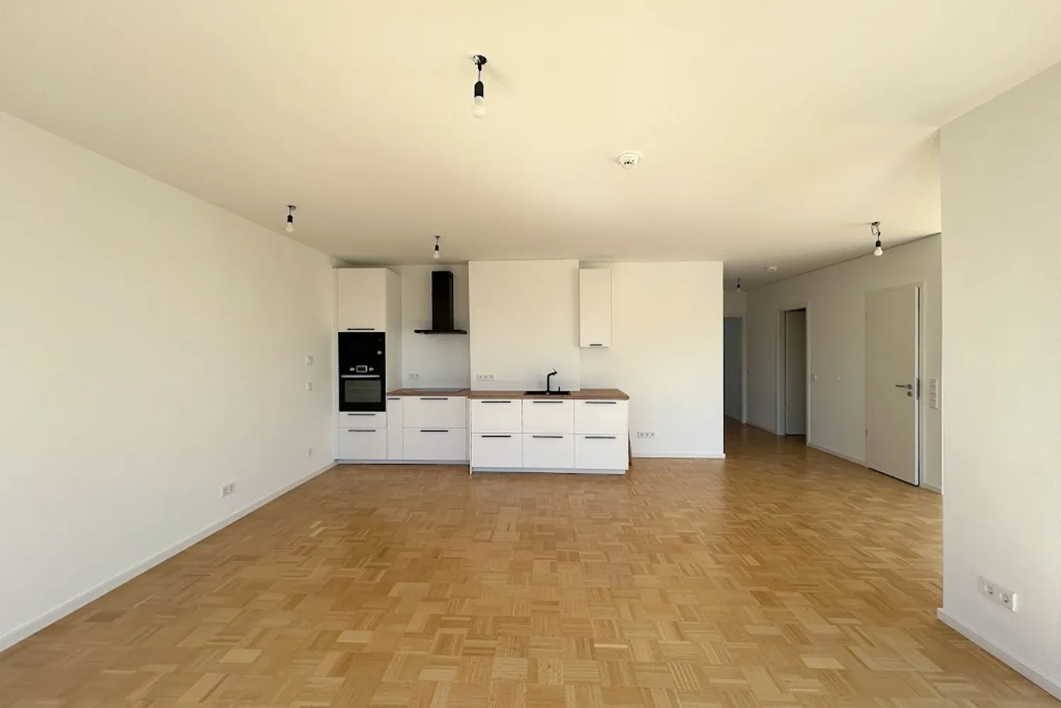 2 Zimmer Wohnung mit 81 m² in Stuttgart – Bild 4