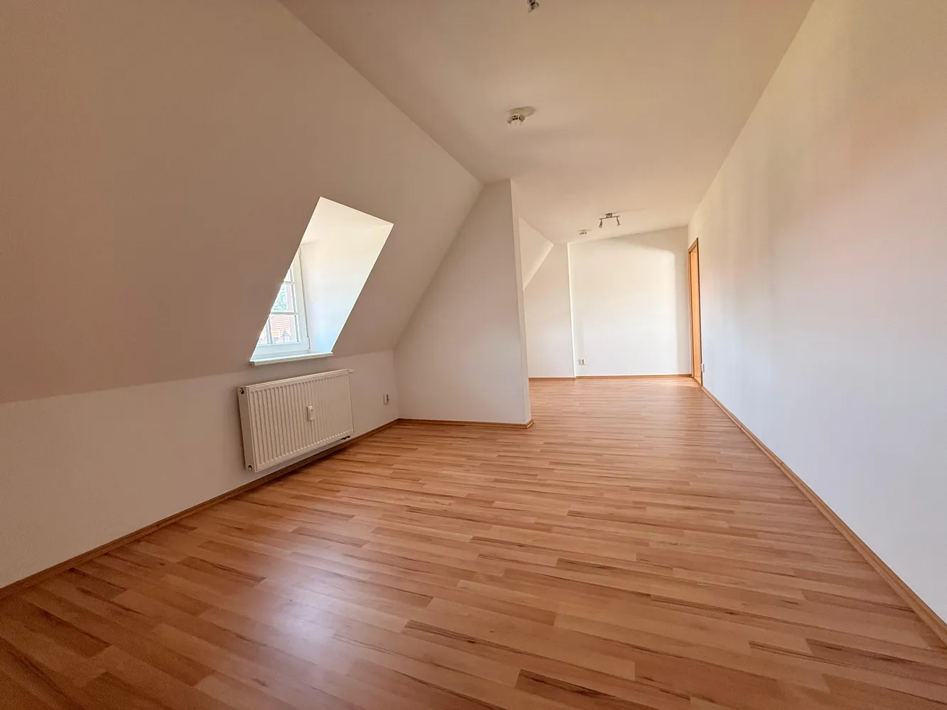 1 Zimmer Wohnung mit 37 m² in Bitterfeld-Wolfen – Bild 2