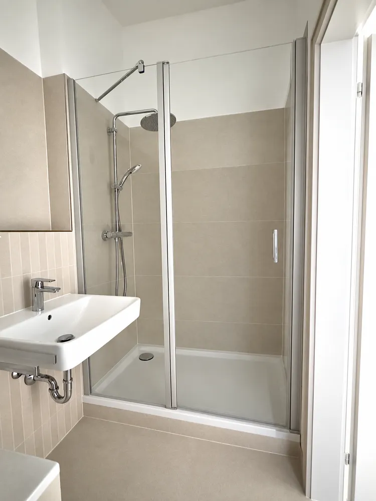 2 Zimmer Wohnung mit 77 m² in München – Bild 7
