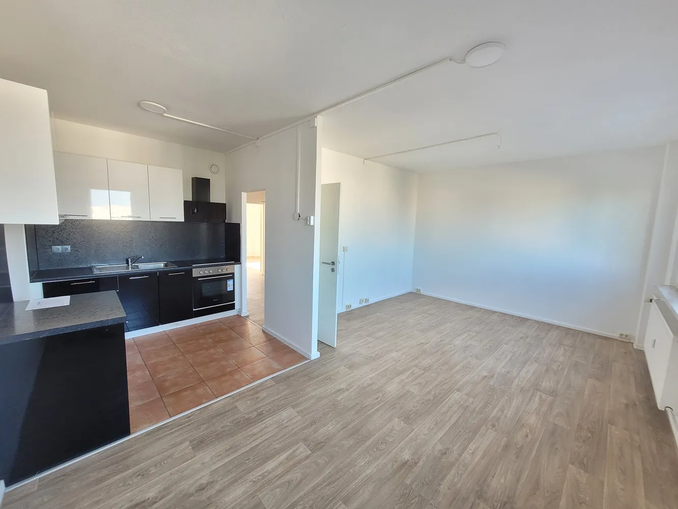 4 Zimmer Wohnung mit 70 m² in Halle (Saale) – Bild 3