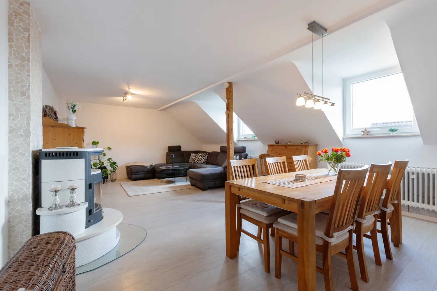 4 Zimmer Wohnung mit 127 m² in Krefeld – Bild 1