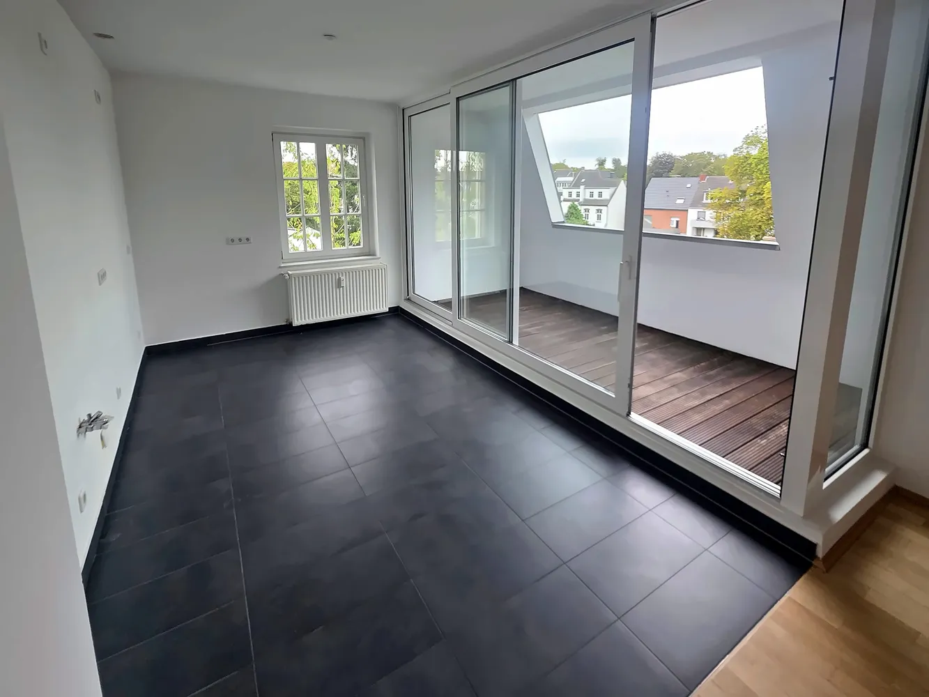 6 Zimmer Wohnung mit 200 m² in Düsseldorf – Bild 5
