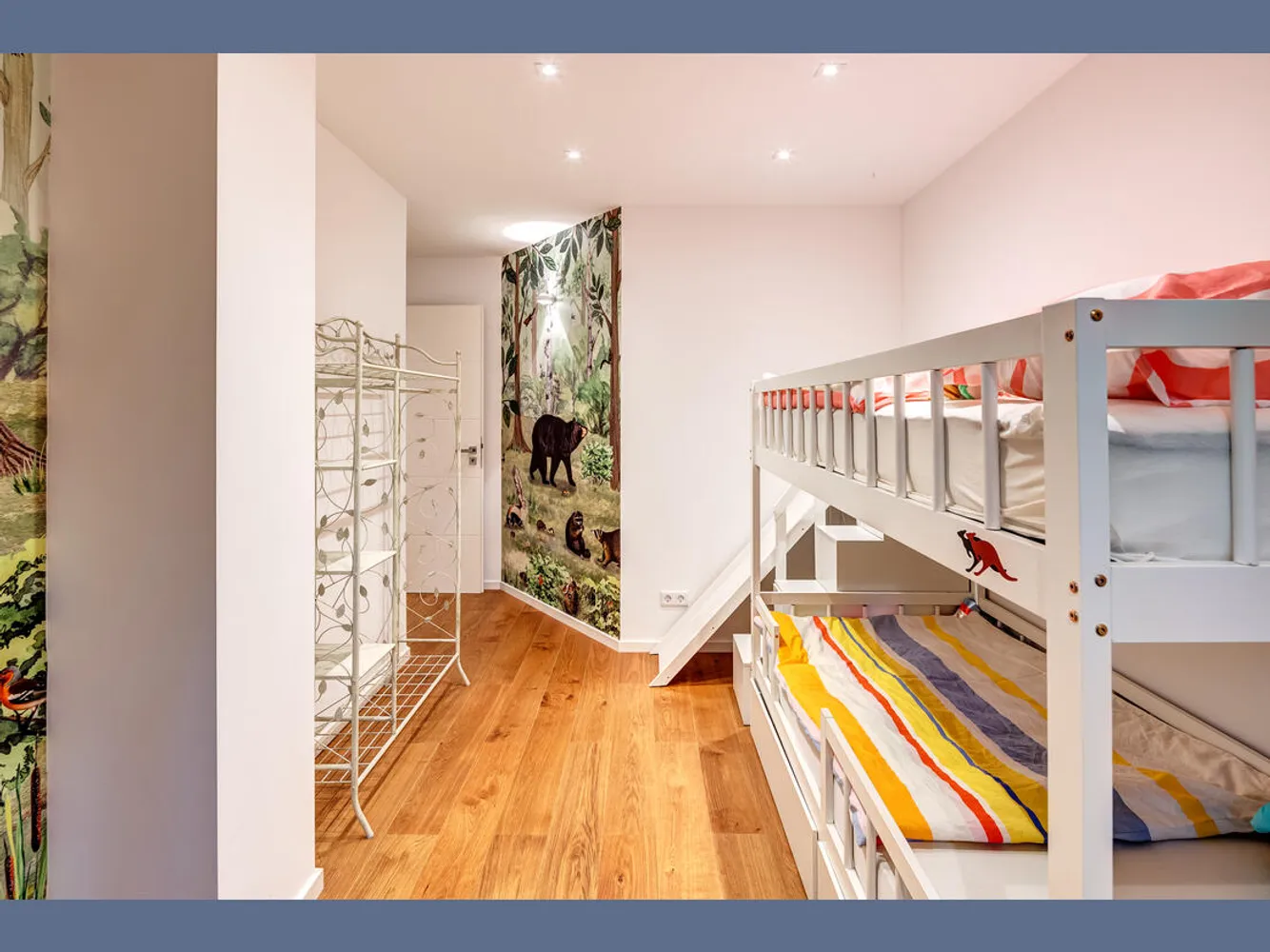4 Zimmer Wohnung mit 137 m² in München – Bild 8