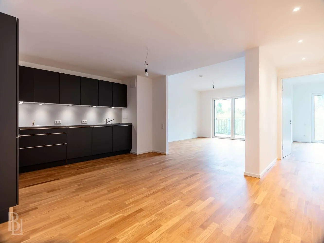 4 Zimmer Wohnung mit 114 m² in Berlin – Bild 2