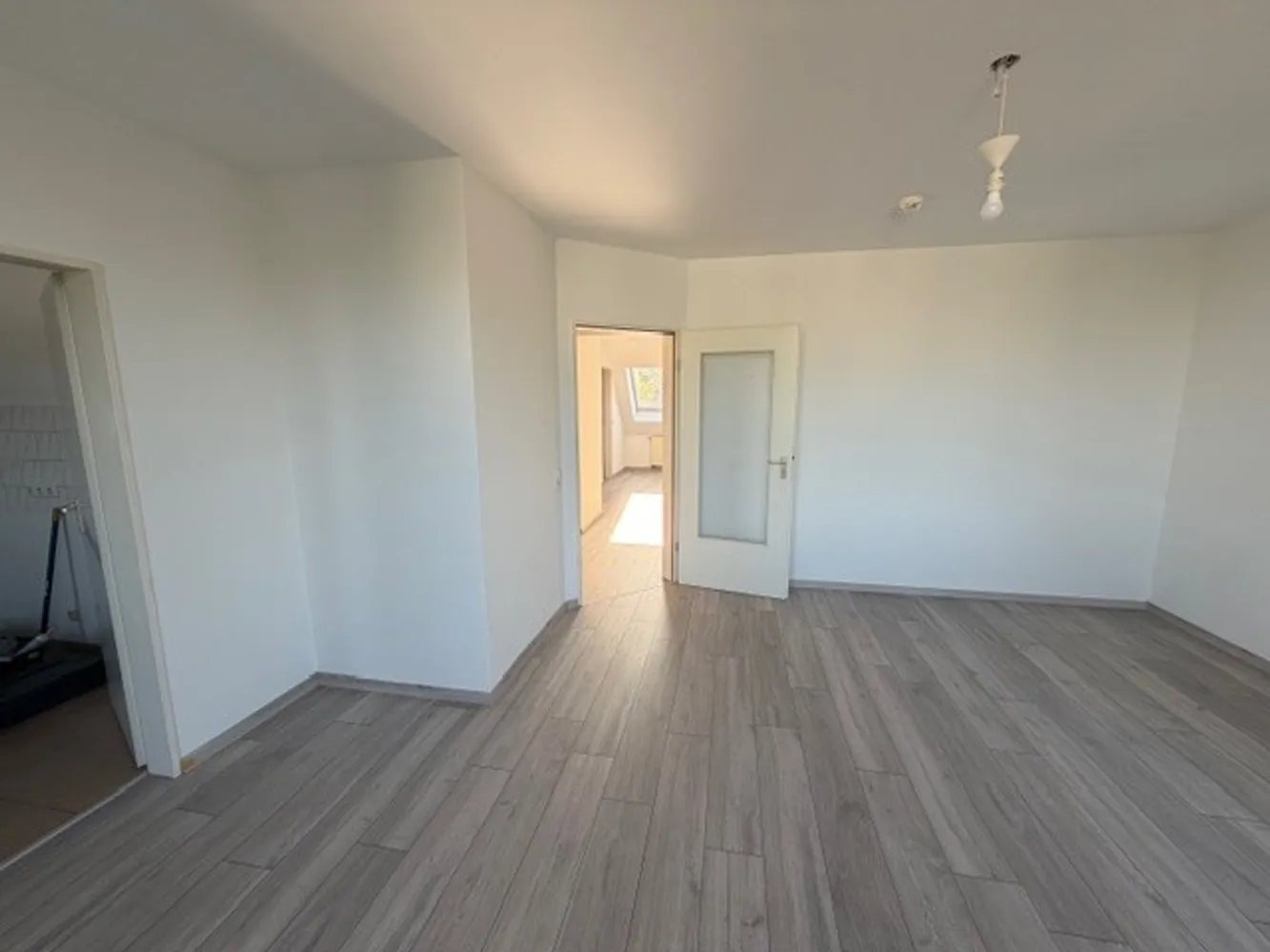 2 Zimmer Wohnung mit 68 m² in Köln – Bild 2