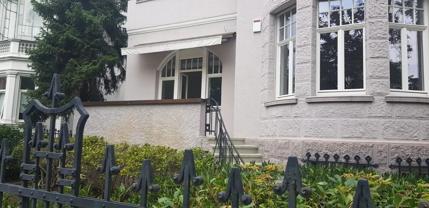 6 Zimmer Wohnung mit 316 m² in Hannover – Bild 2