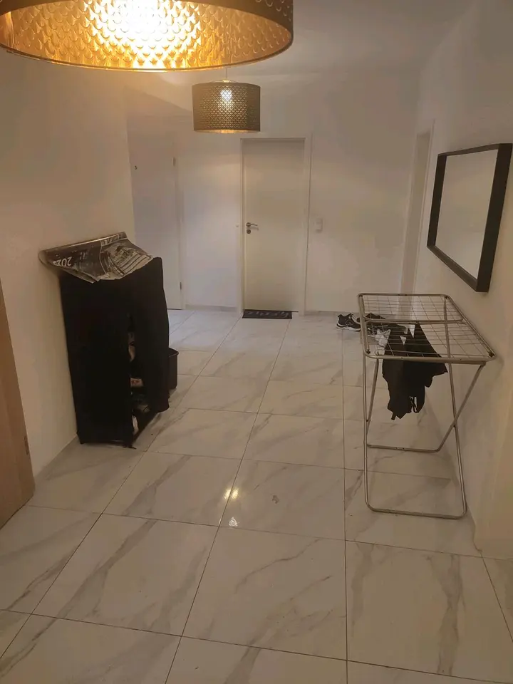 1 Zimmer Wohnung mit 130 m² in Leverkusen – Bild 2