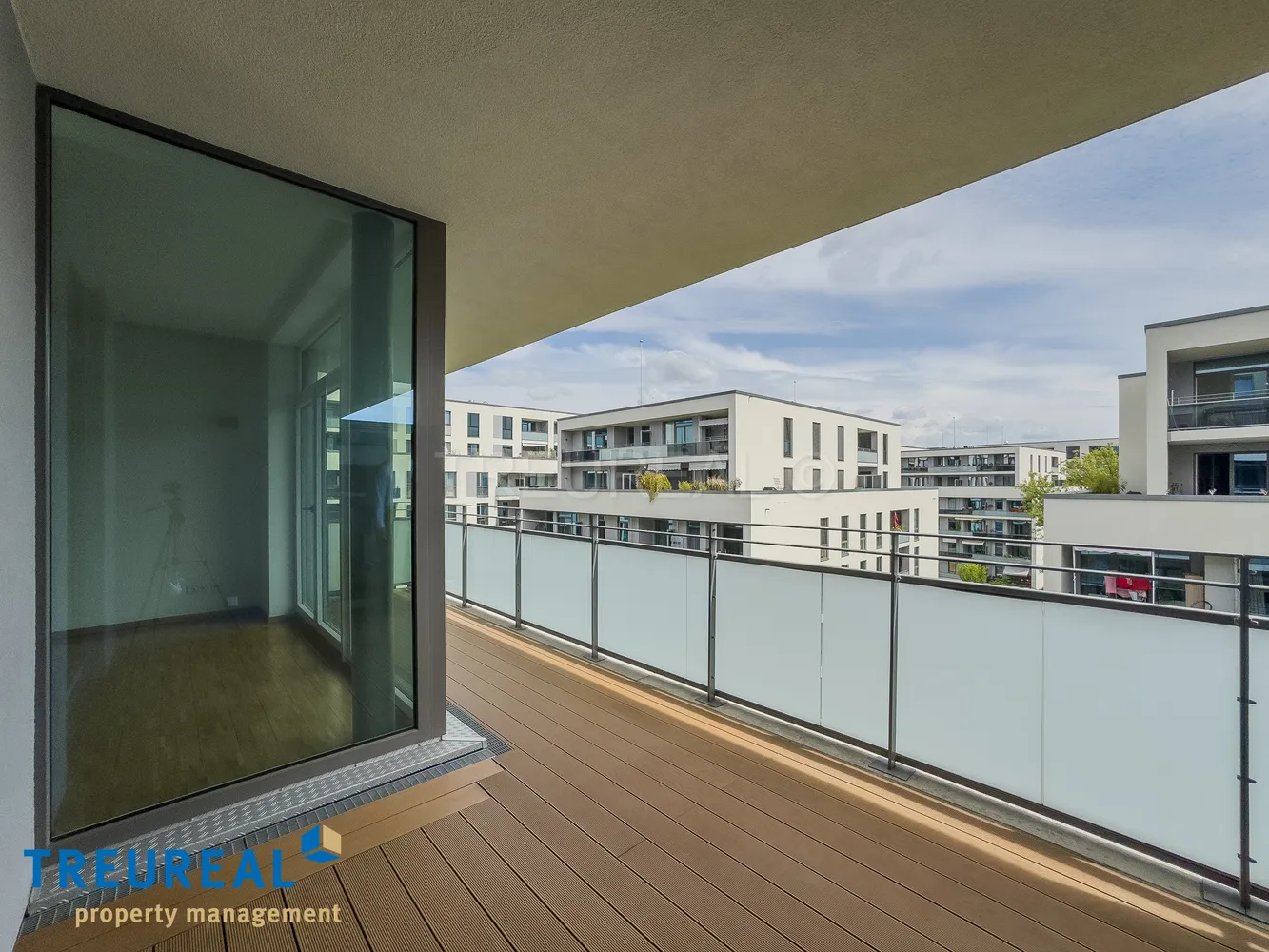 2 Zimmer Wohnung mit 71 m² in Berlin – Bild 1