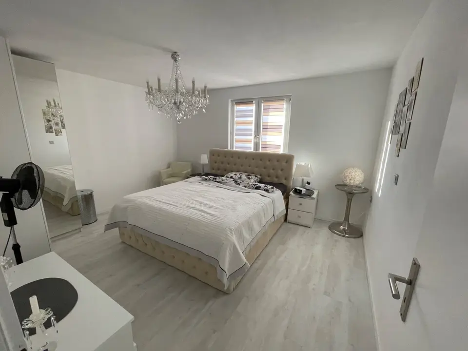WG-Zimmer mit 95 m² in Herrenberg – Bild 2