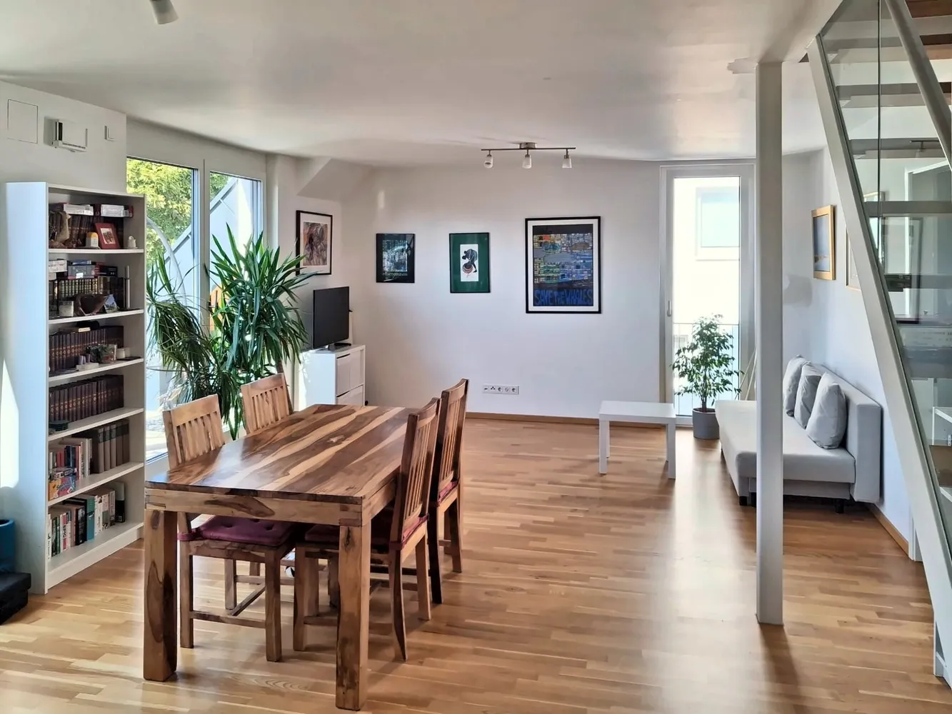 4 Zimmer Wohnung mit 116 m² in Frankfurt am Main – Bild 1
