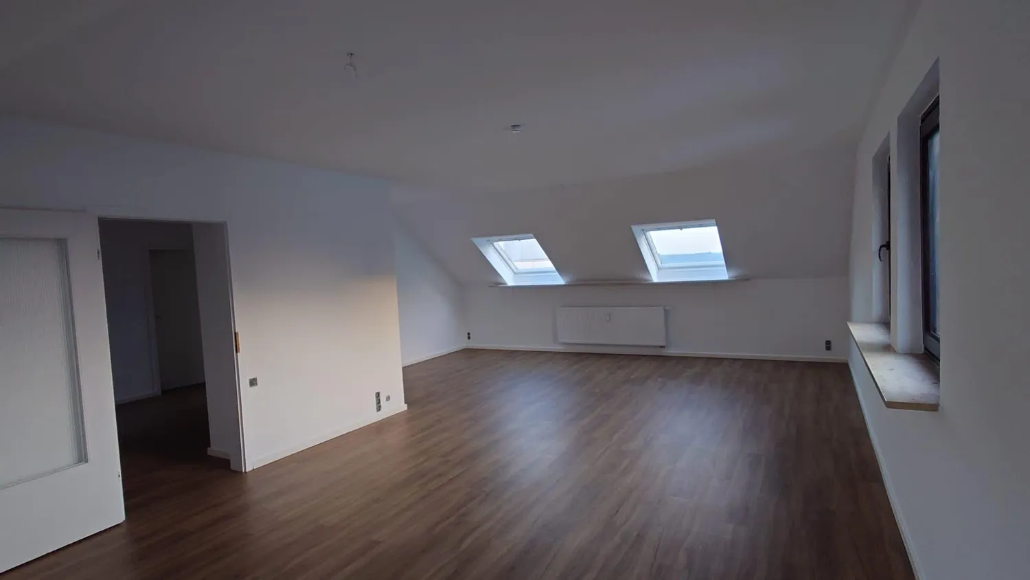 2 Zimmer Wohnung mit 90 m² in Wuppertal – Bild 2