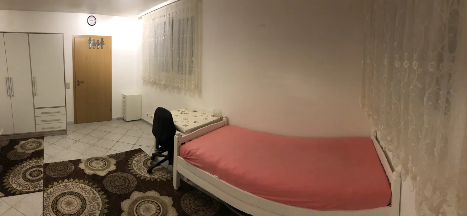 1 Zimmer Wohnung mit 35 m² in Köln – Bild 6
