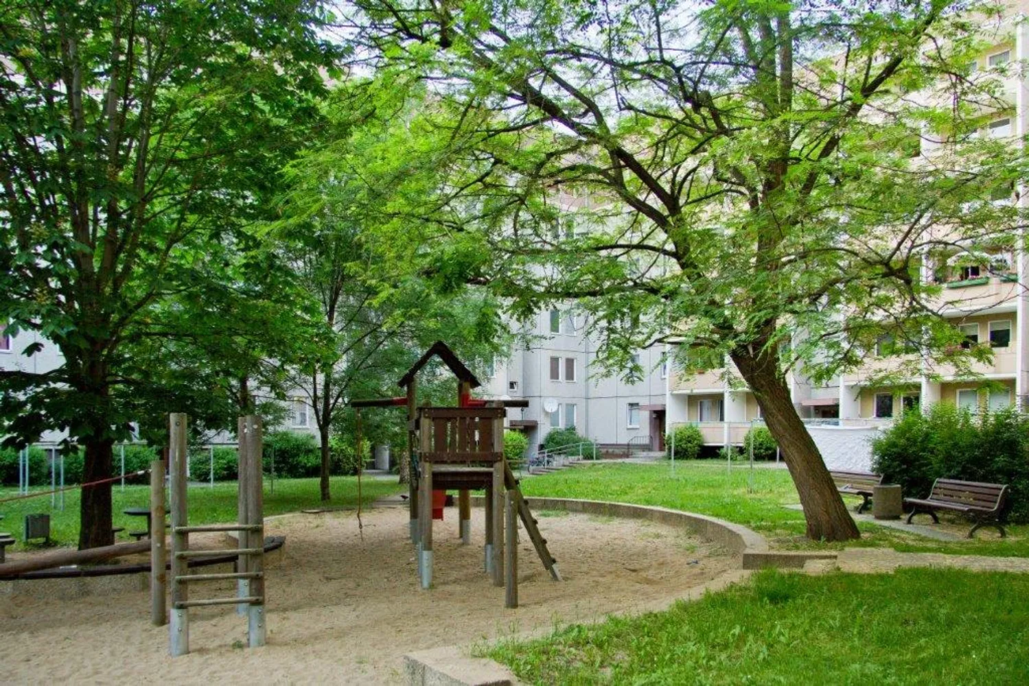 4 Zimmer Wohnung mit 82 m² in Dresden – Bild 2