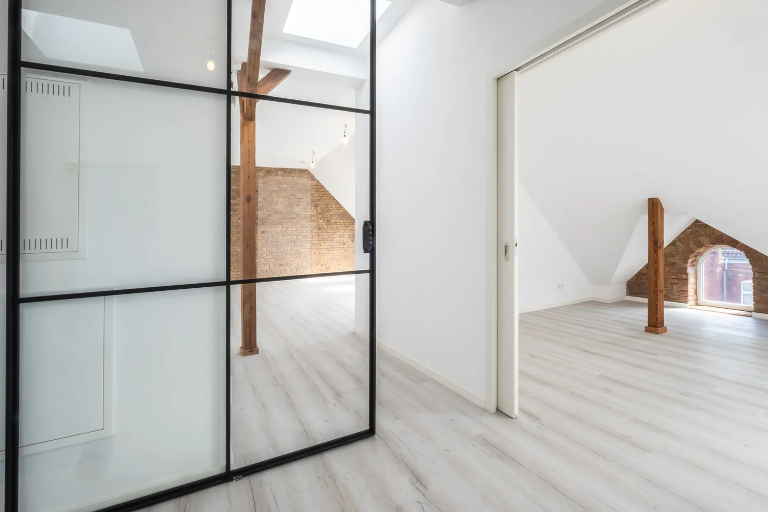 5 Zimmer Wohnung mit 204 m² in Berlin – Bild 4