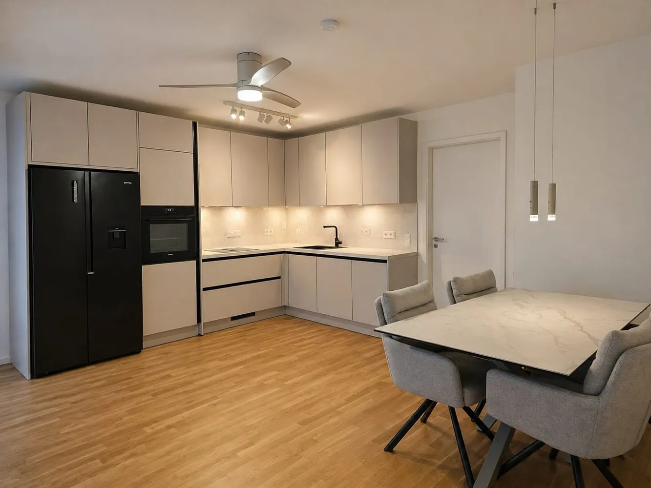 3 room apartment with 85 m² in Frankfurt am Main – Photo 1