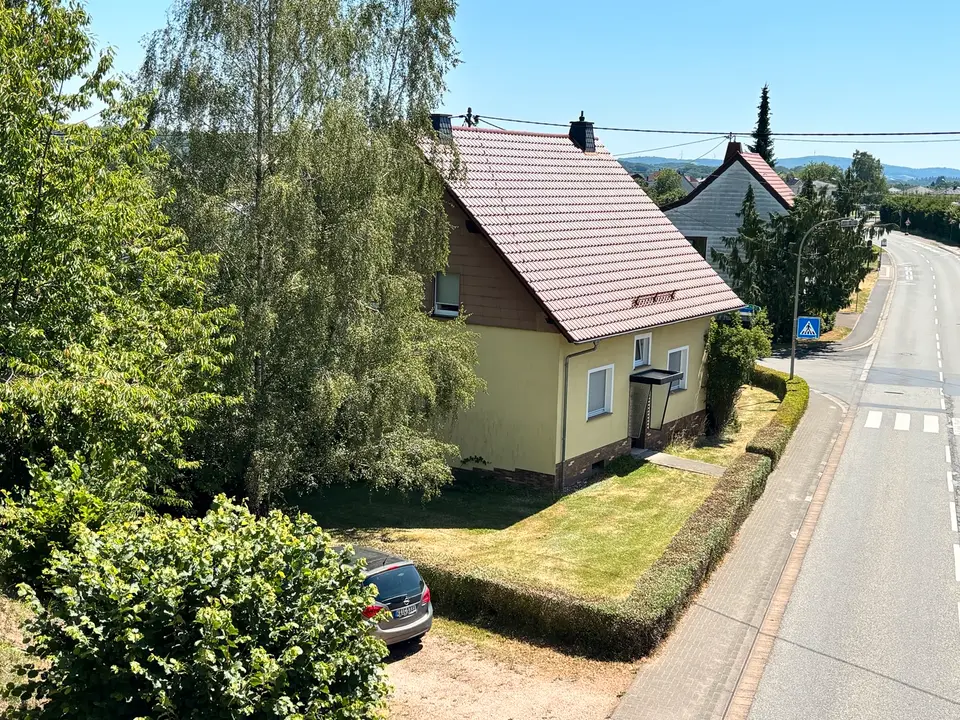 9 Zimmer Haus mit 138 m² in Saarbrücken – Bild 2