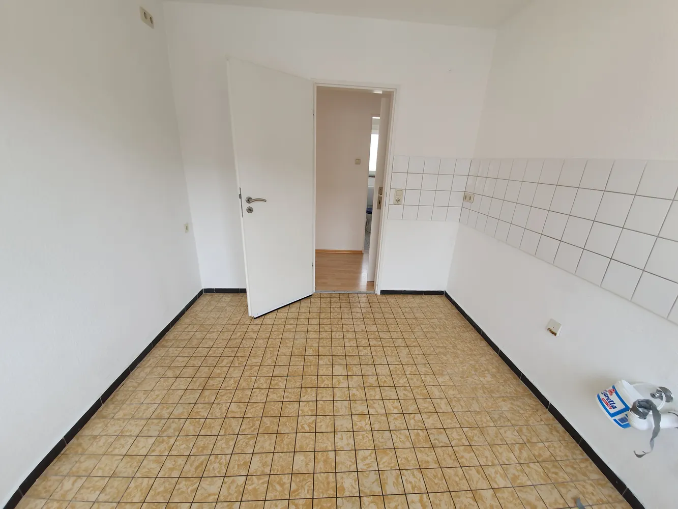 3 Zimmer Wohnung mit 90 m² in Frankfurt am Main – Bild 2