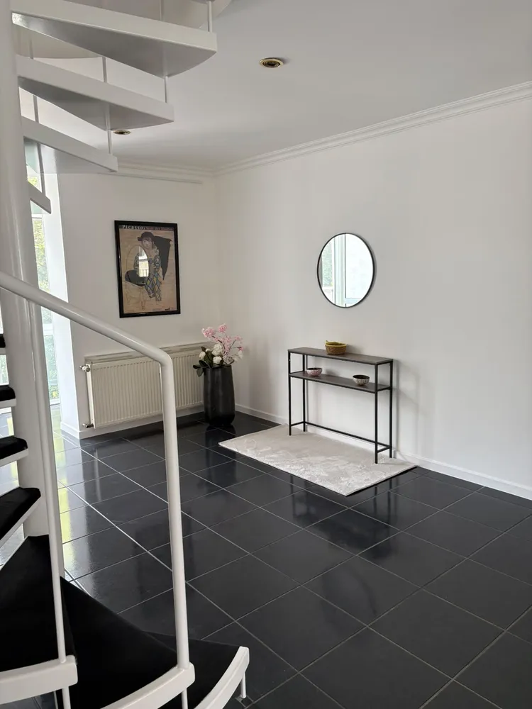 4 Zimmer Wohnung mit 178 m² in Düsseldorf – Bild 1