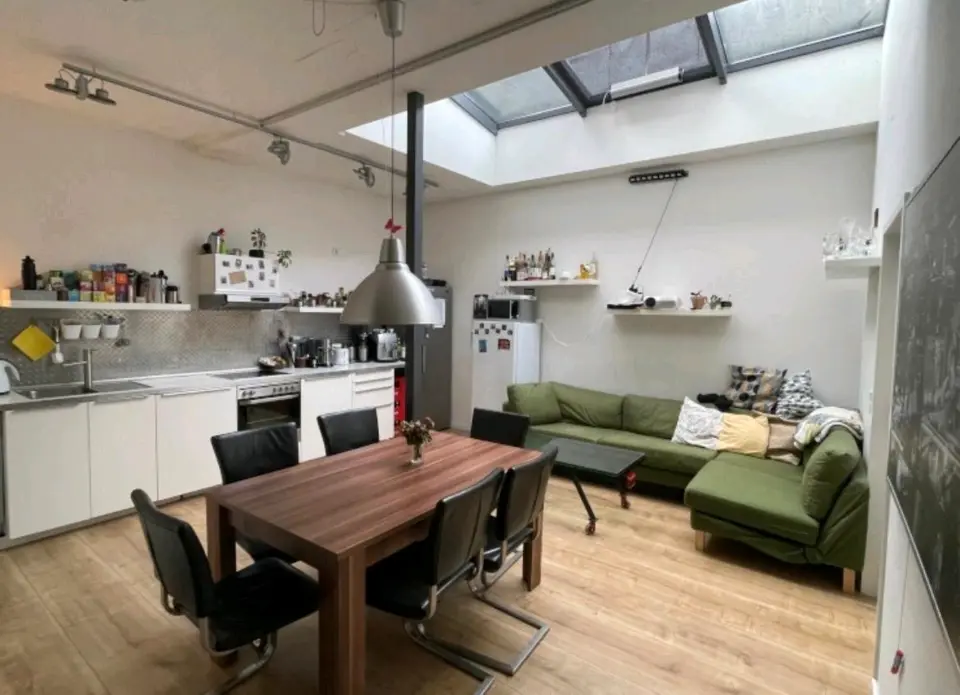 5 Zimmer Wohnung mit 138 m² in Aachen – Bild 1