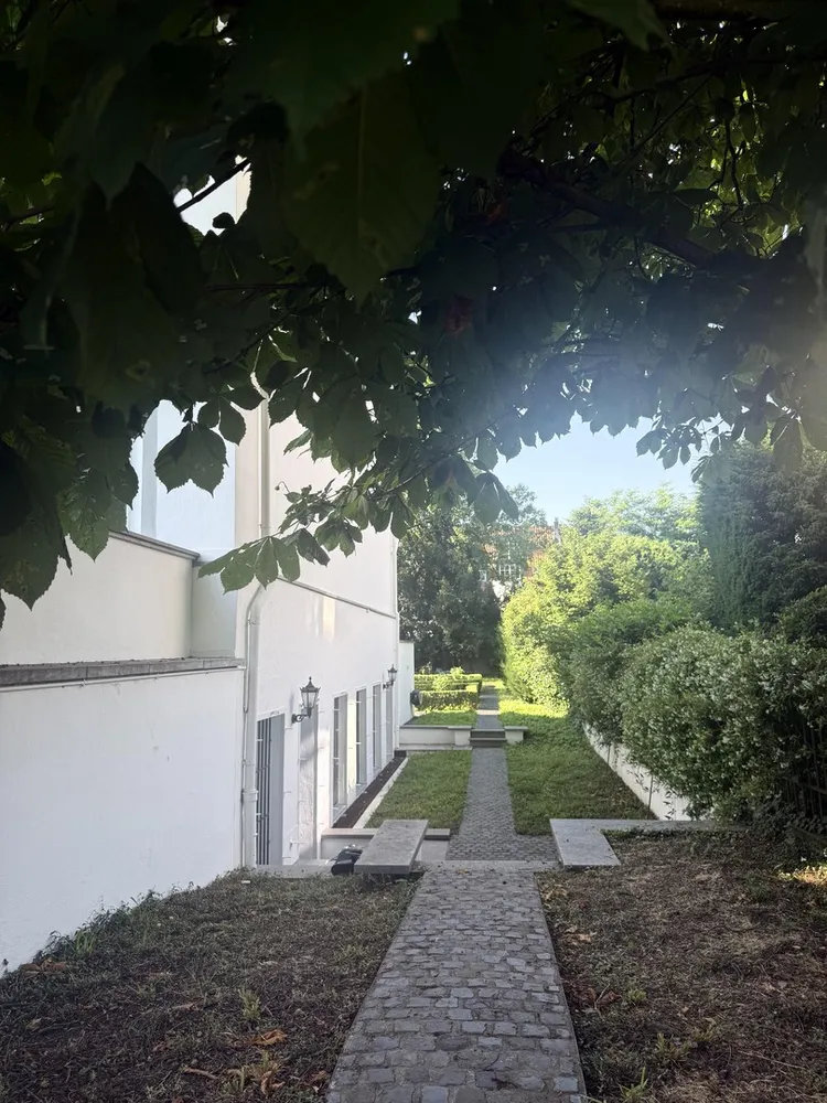 1 Zimmer Wohnung mit 80 m² in Köln – Bild 3