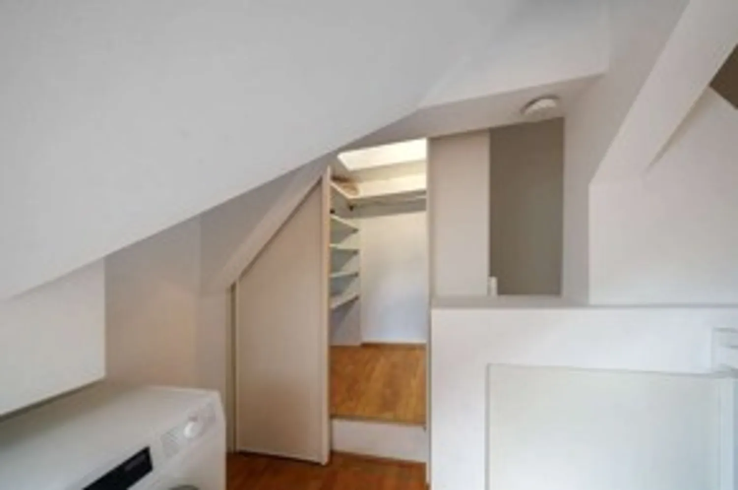 2 Zimmer Wohnung mit 81 m² in München – Bild 3