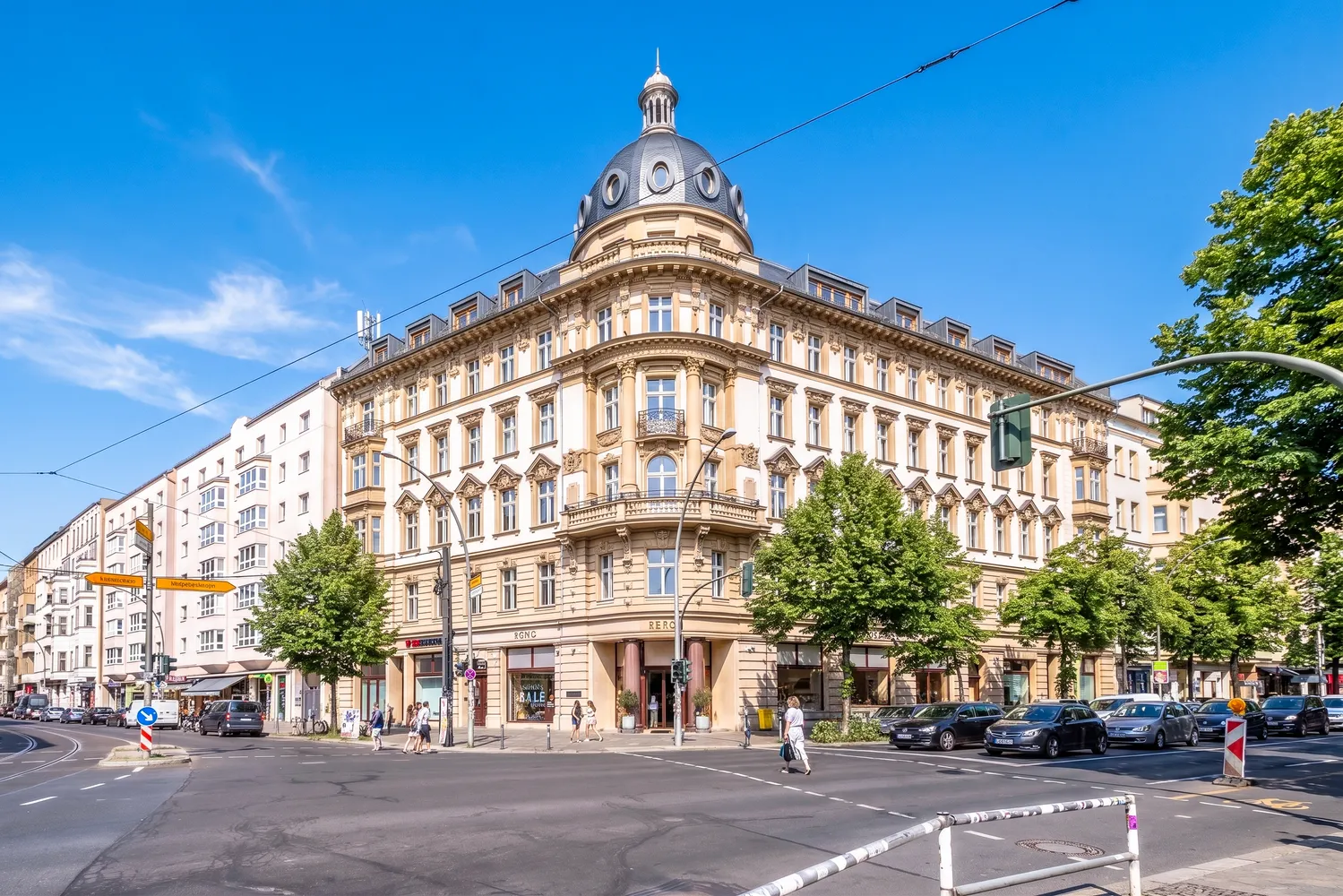7 Zimmer Wohnung mit 270 m² in Berlin – Bild 2
