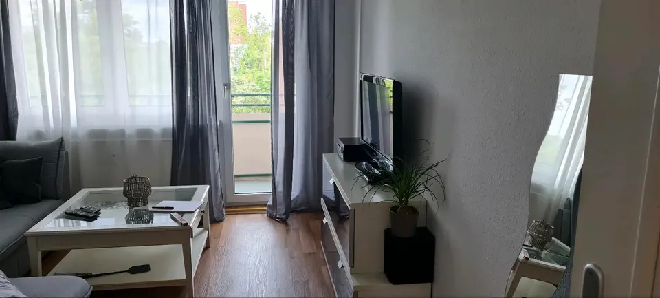 3 Zimmer Wohnung mit 64 m² in Rostock – Bild 2