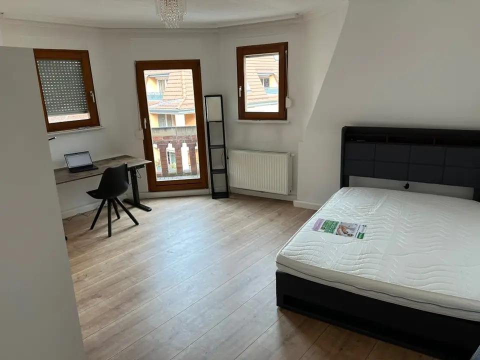 Shared room with 70 m² in Stuttgart – Photo 1