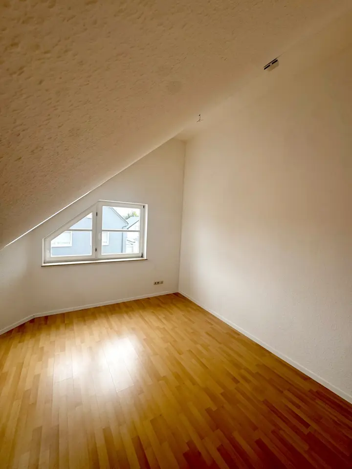 4 Zimmer Wohnung mit 105 m² in Rodgau – Bild 3