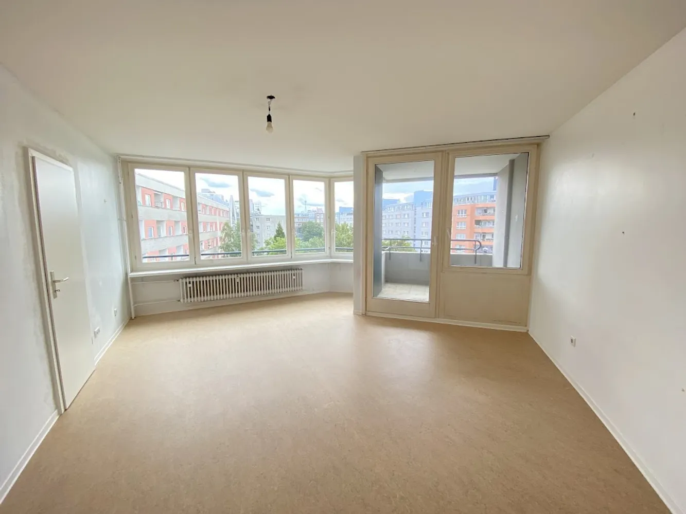2 room apartment with 73 m² in Berlin – Photo 2