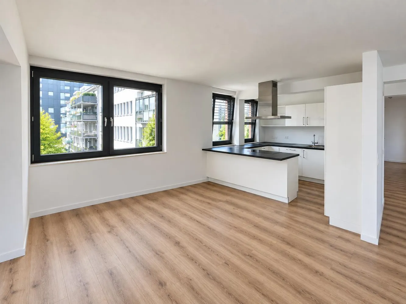 4 Zimmer Wohnung mit 104 m² in Düsseldorf – Bild 1