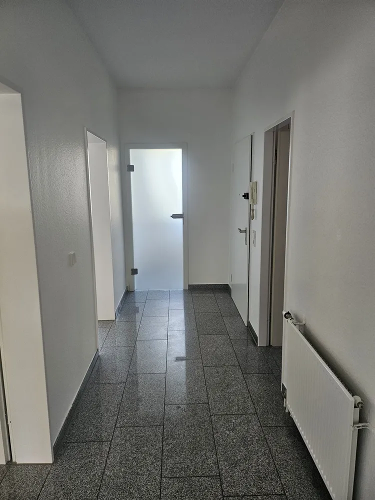 2 Zimmer Wohnung mit 100 m² in Erkrath – Bild 2
