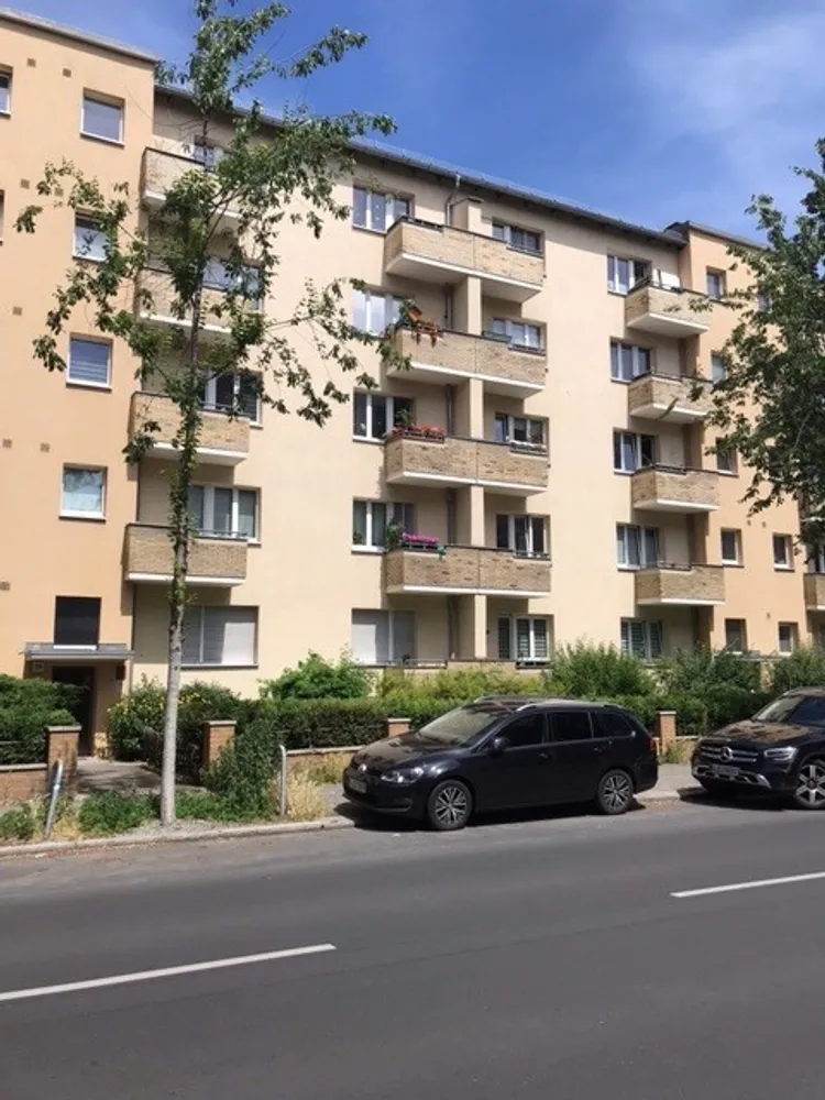 1 room apartment with 30 m² in Berlin – Photo 1