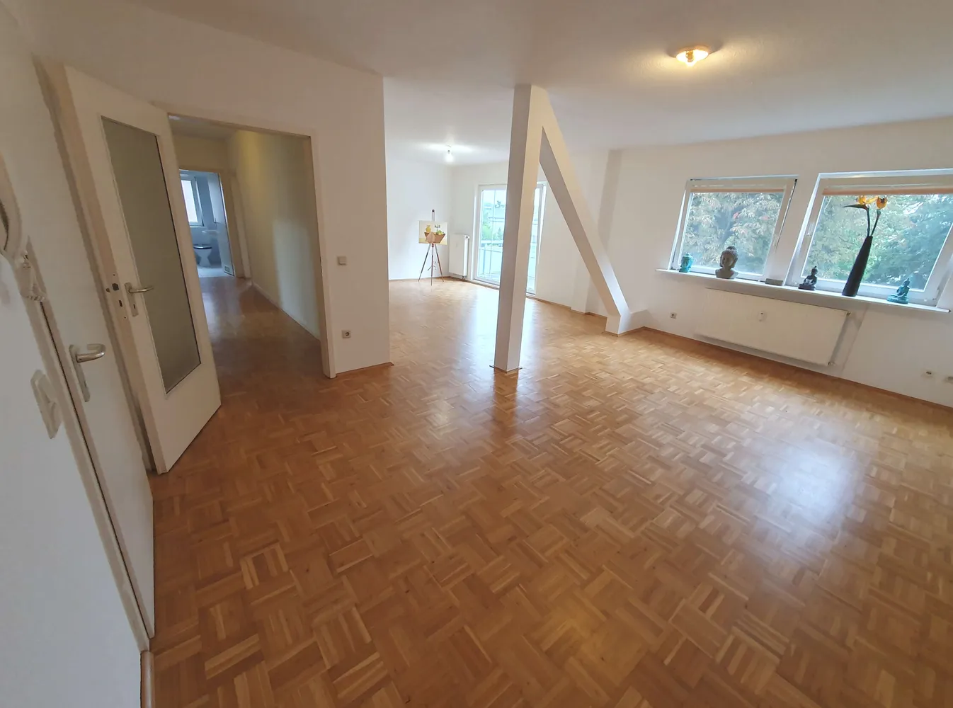 4 Zimmer Wohnung mit 95 m² in Oberhausen – Bild 2