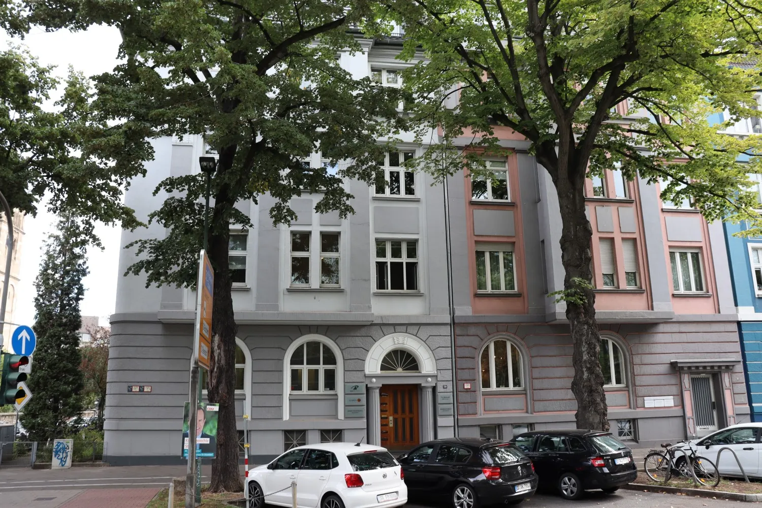 2 Zimmer Wohnung mit 70 m² in Düsseldorf – Bild 2