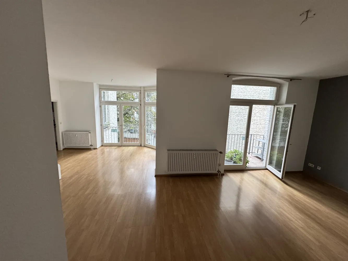 2 room apartment with 85 m² in Düsseldorf – Photo 1