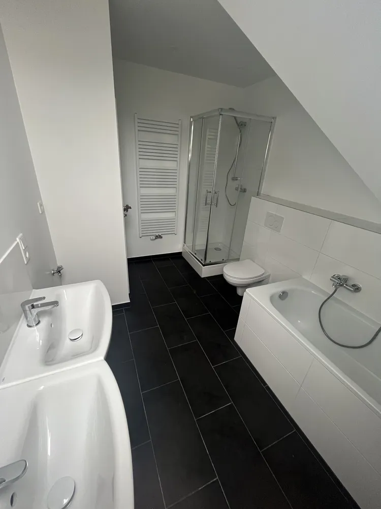 5 Zimmer Wohnung mit 102 m² in Krefeld – Bild 3