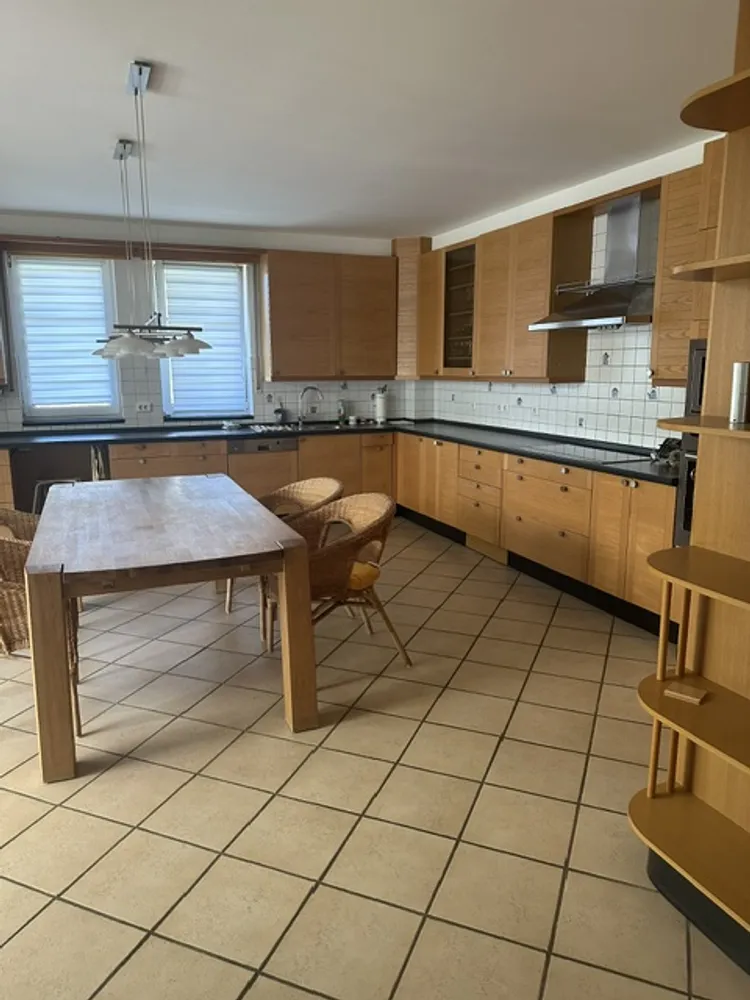 4 Zimmer Wohnung mit 150 m² in Düsseldorf – Bild 7