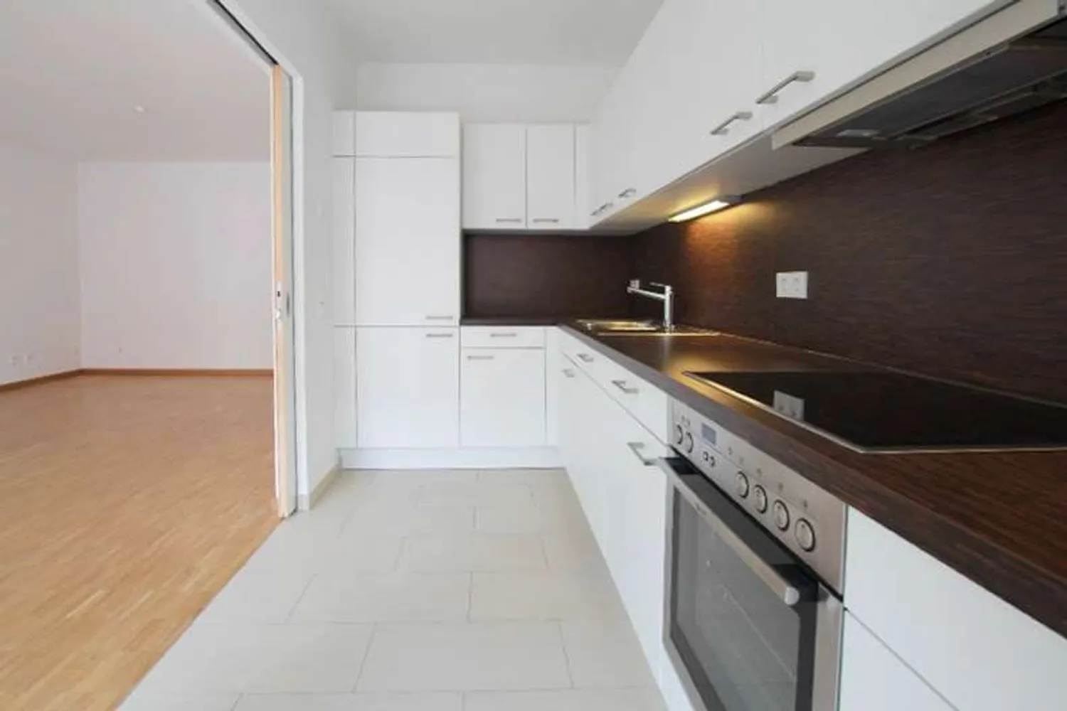 3 Zimmer Wohnung mit 102 m² in Frankfurt am Main – Bild 3