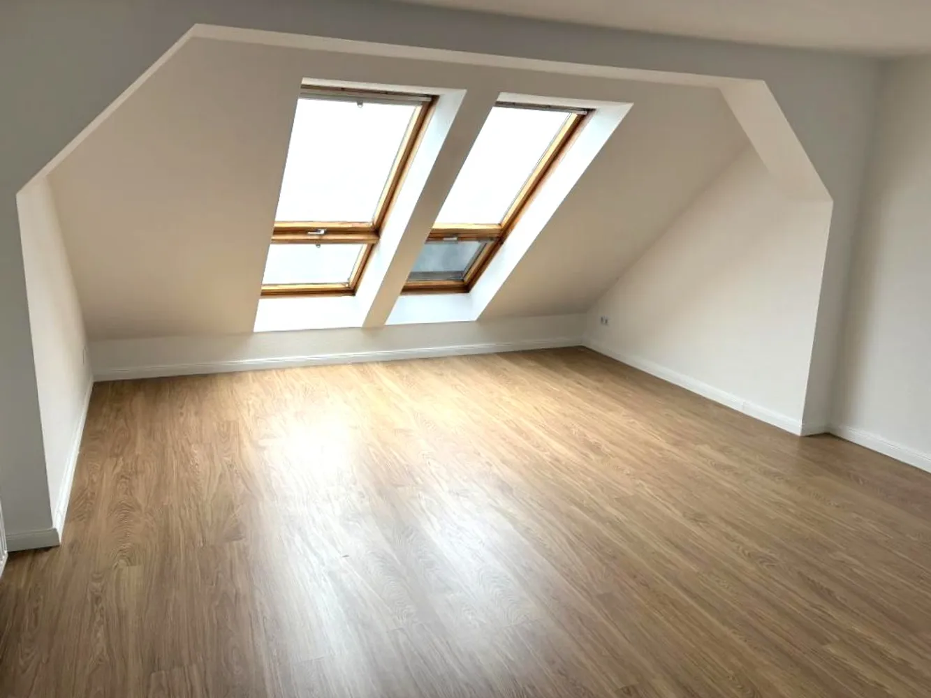 2 Zimmer Wohnung mit 58 m² in Halle (Saale) – Bild 2