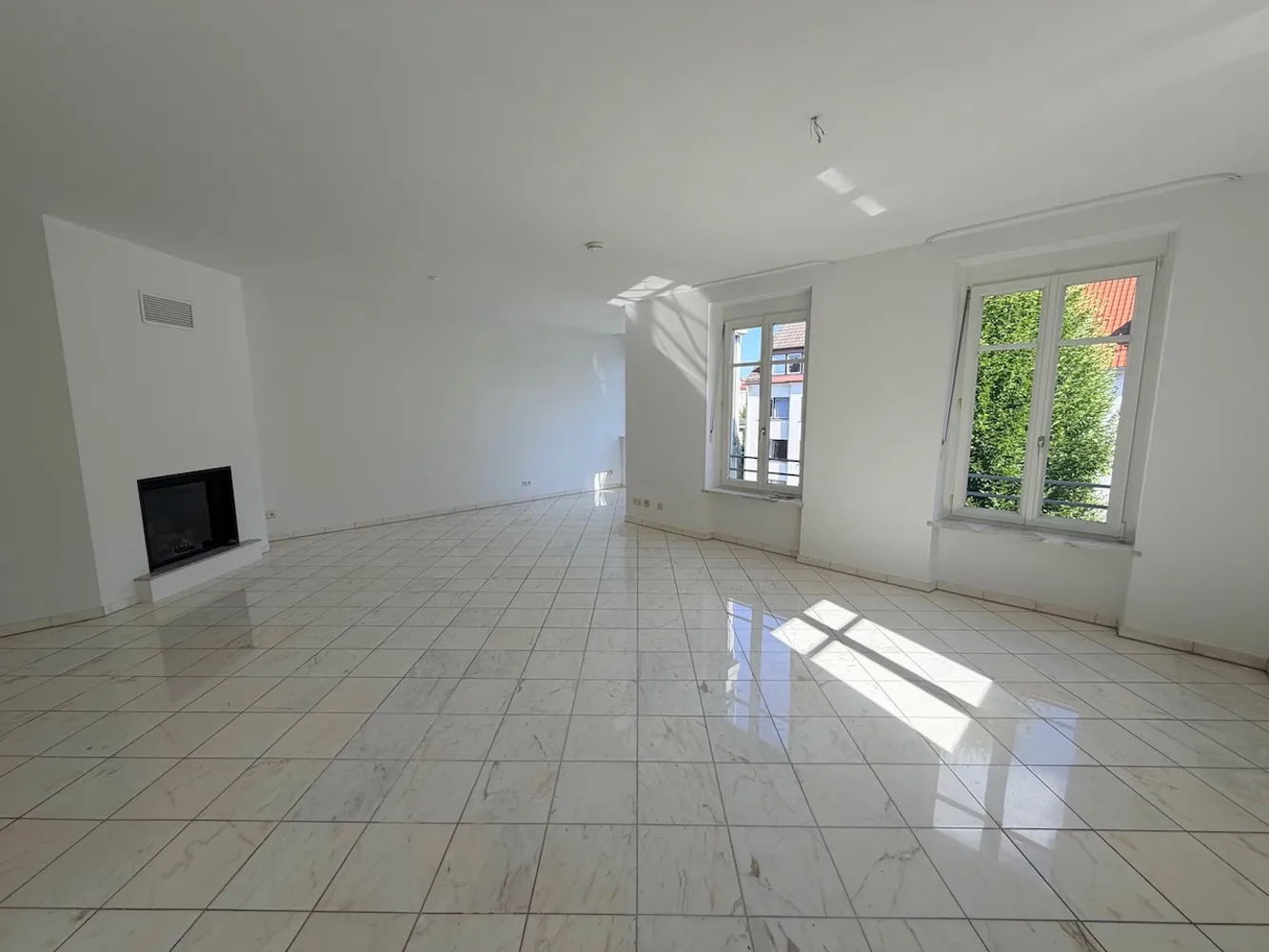 2 Zimmer Wohnung mit 100 m² in Regensburg – Bild 2