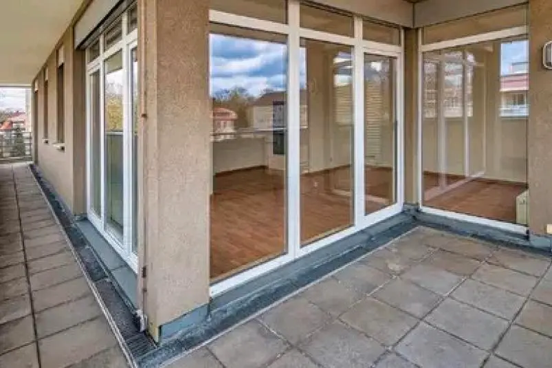 2 Zimmer Wohnung mit 77 m² in Dresden – Bild 4