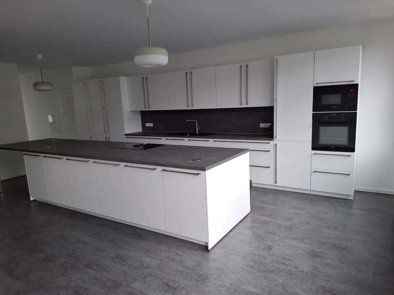 6 Zimmer Wohnung mit 250 m² in Aachen – Bild 2