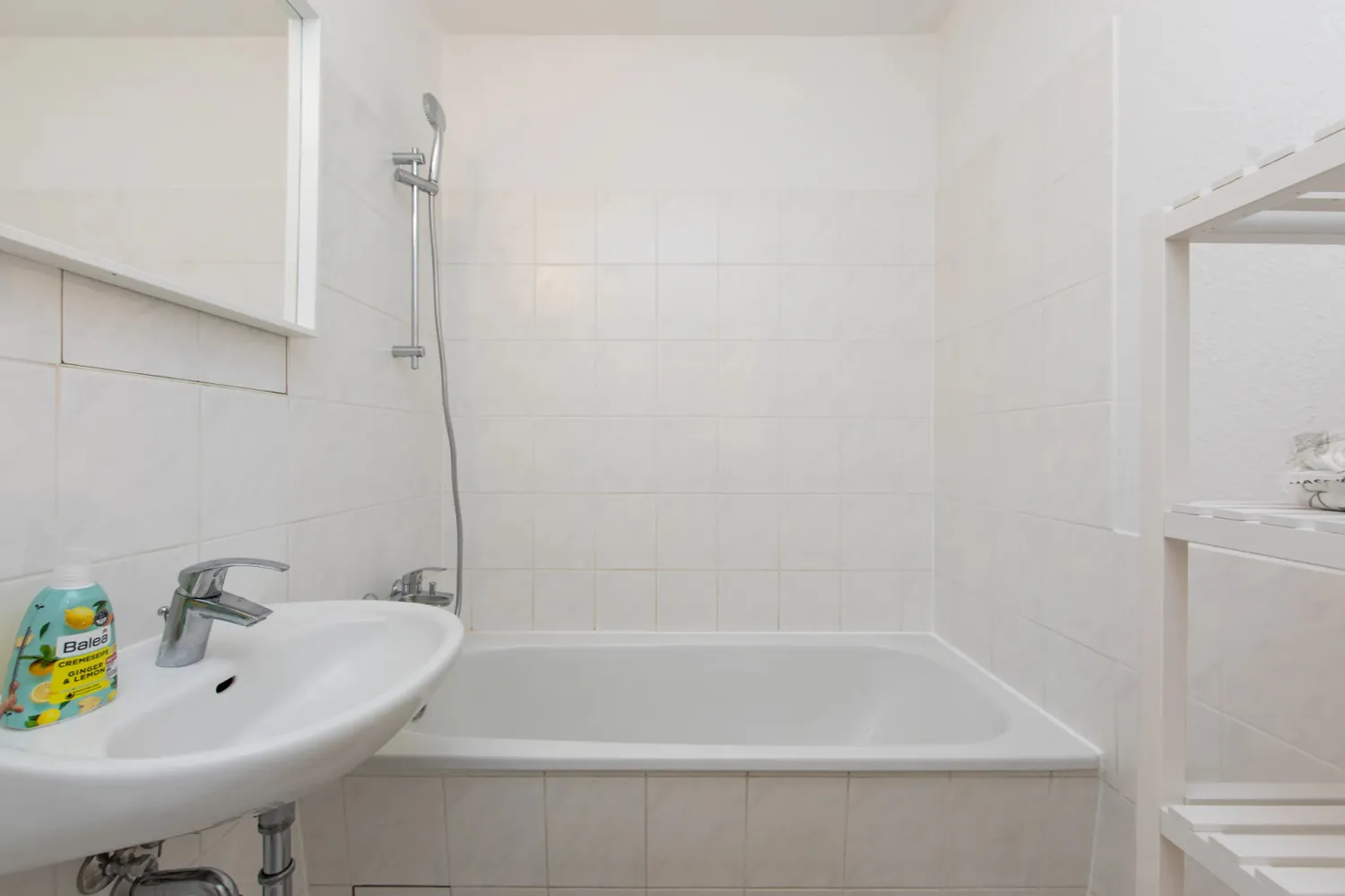 Shared room with 10 m² in Berlin – Photo 7
