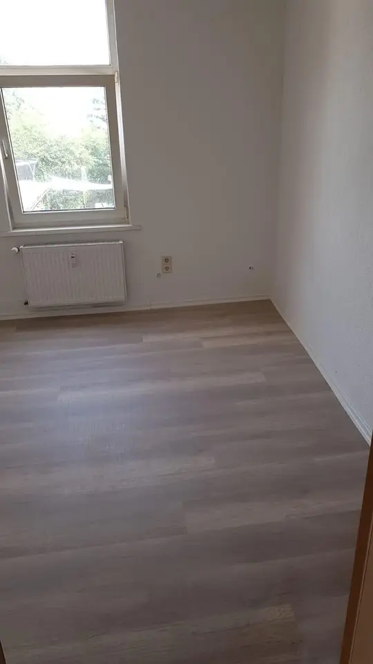 5 Zimmer Wohnung mit 115 m² in Werdau – Bild 1