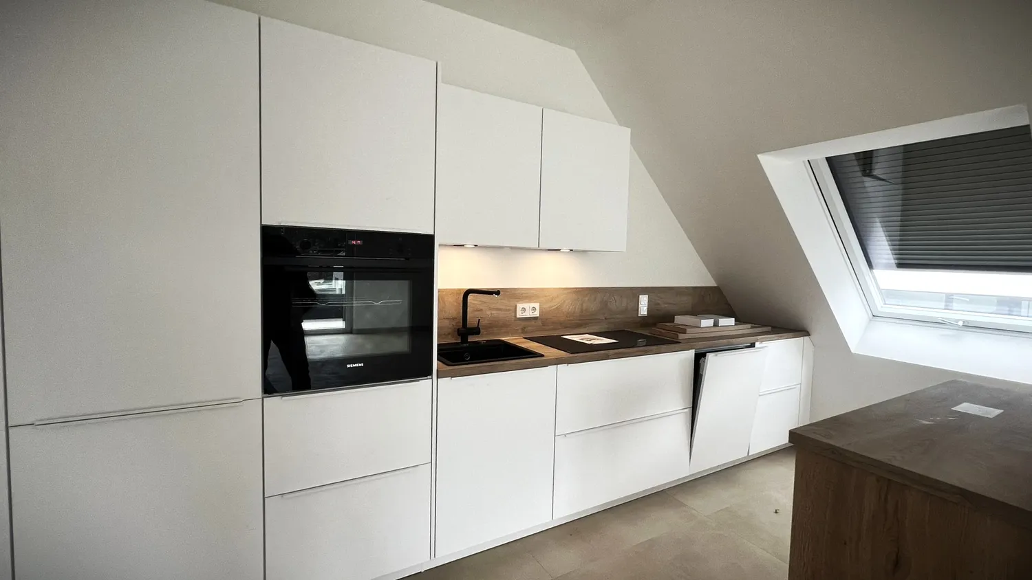 2 Zimmer Wohnung mit 68 m² in Düsseldorf – Bild 2